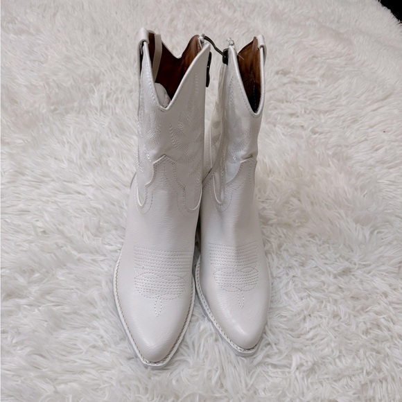 Beast Fashion Adela Western Ankle Boot White Cowgirl Boots White Cowboy Boots - Picture 2 of 7